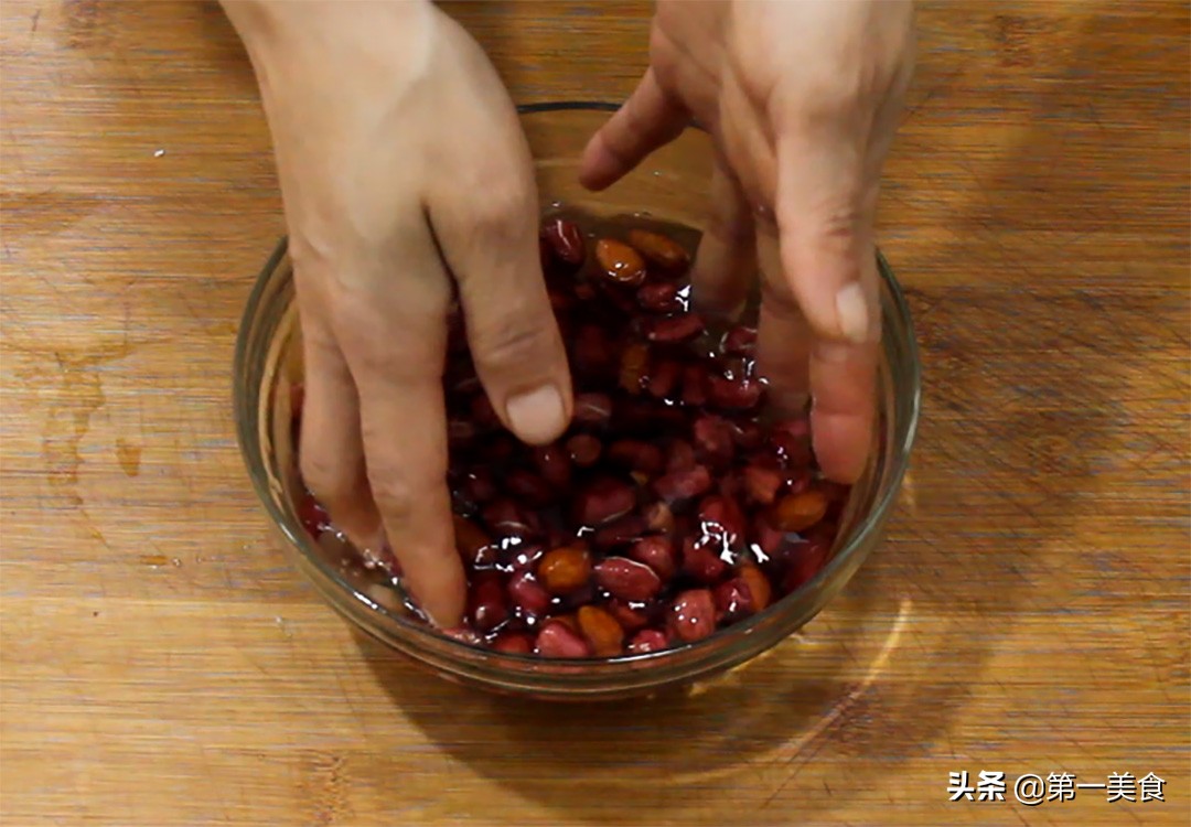 電餅鐺花生米,電餅鐺花生米炒幾分鐘