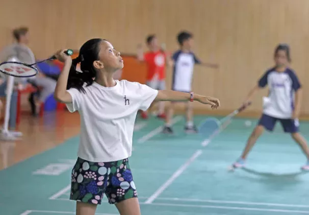 火热的青少年体育培训