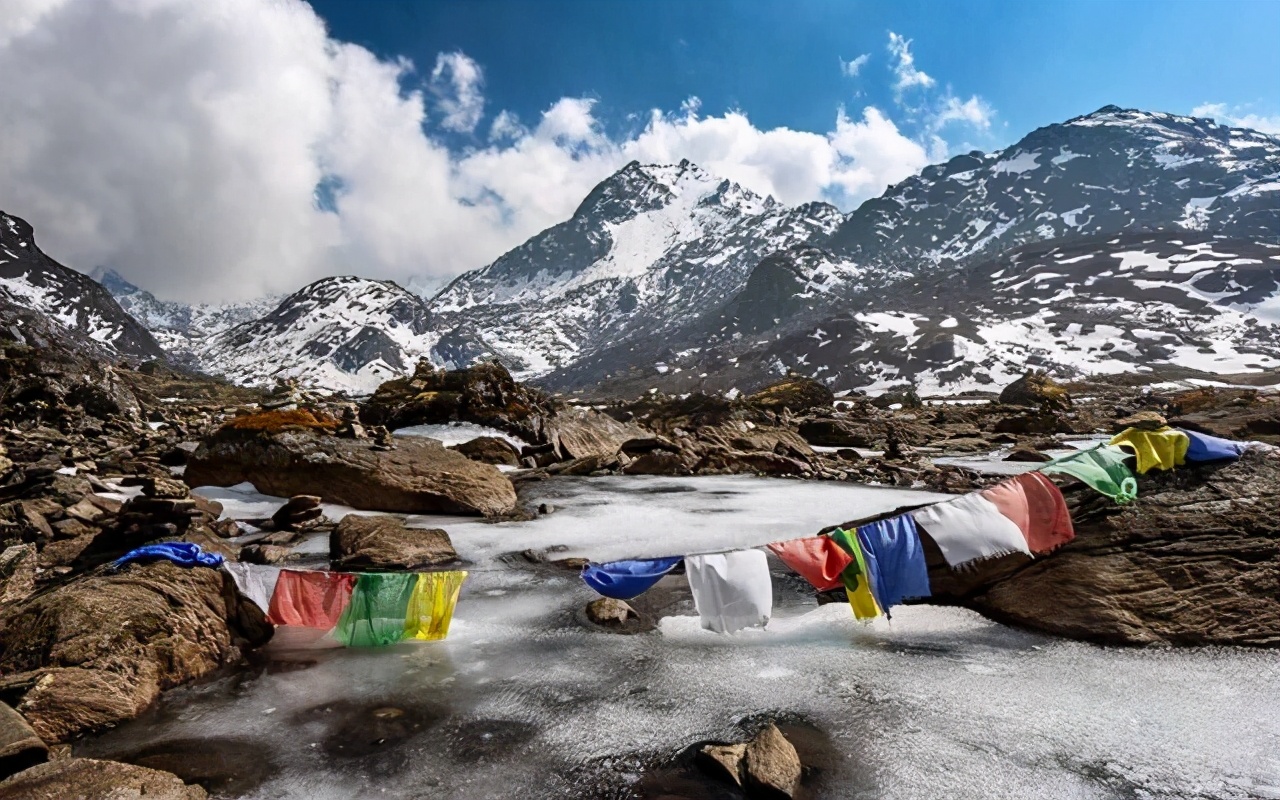 变化翻天覆地！近期出入境消息汇总，含航班计划、熔断和各国新规