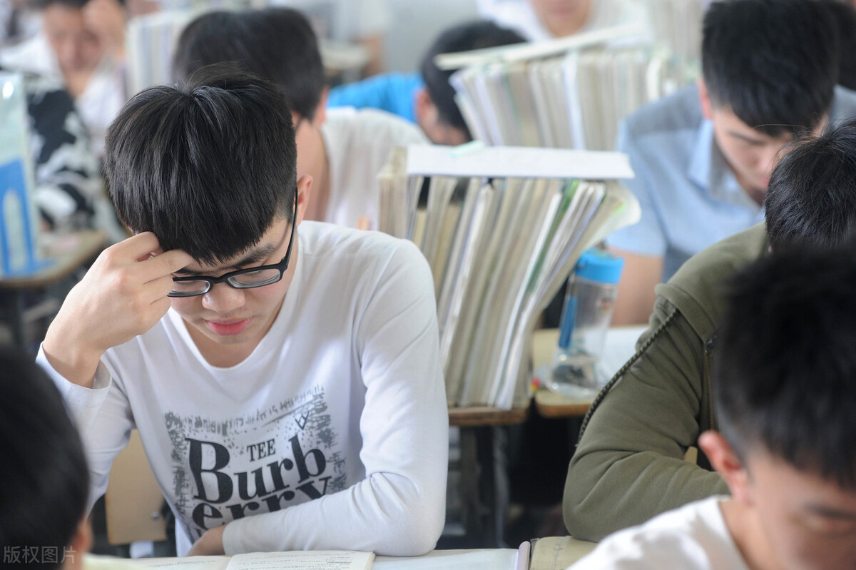 2014年高考英语18套试卷阅读理解试题内容效度研究