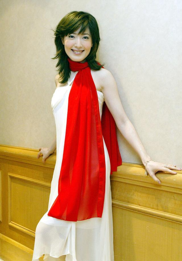 "潘金莲"杨思敏:19岁一炮而红,28岁住千万豪宅,33岁卖拉面