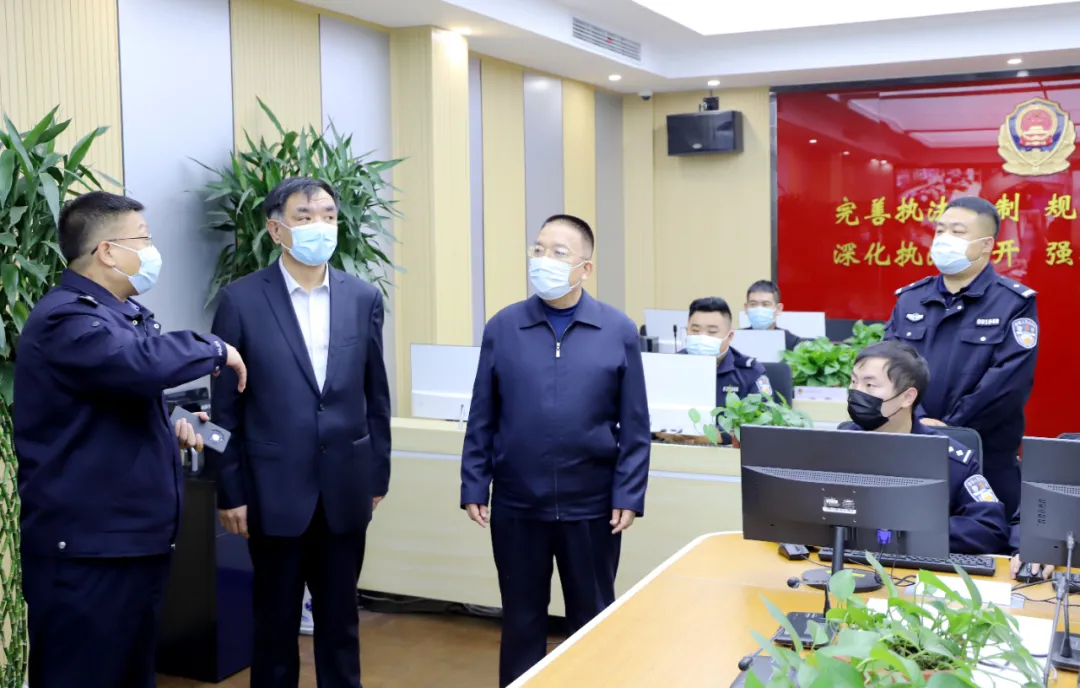 ������ͬ־����馶������������������غ͹�������������� ����ο���񾯸����͹�����Ա