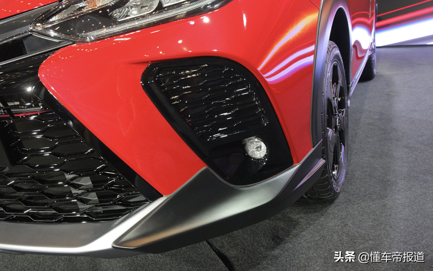 新车 </p><p>　　 约人民币12.7万起，曝丰田“雅力士SUV版”实车，致炫表兄弟