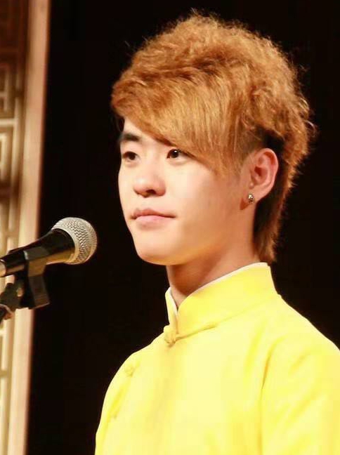 张云雷小传(三):一身傲骨有谁怜,重操旧业奋图强