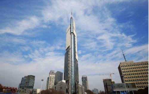 爱建高楼的绿地，旗下超400米高楼现状：部分推迟交付