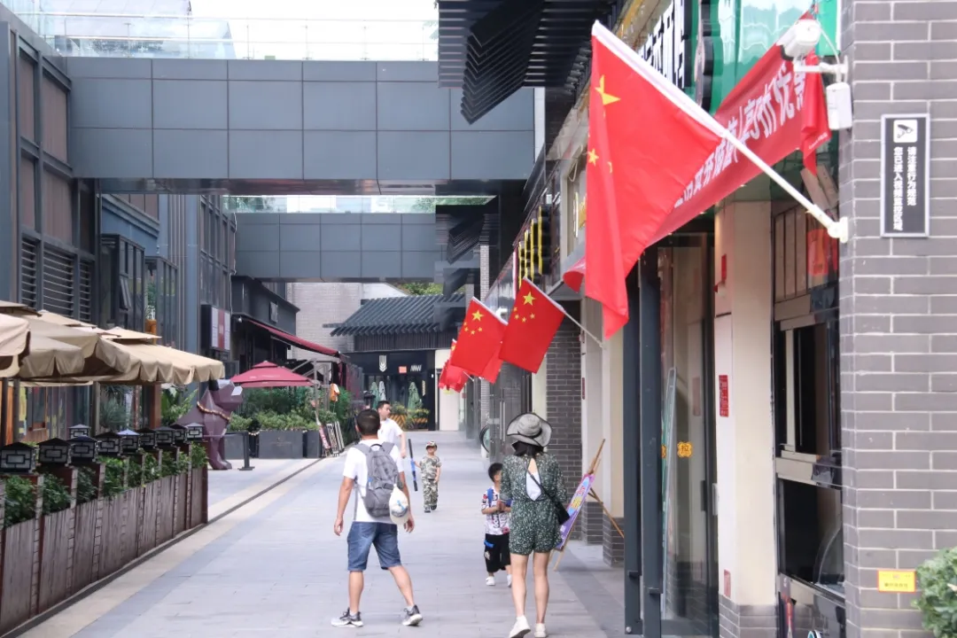 “八一”福利：全国各地向退役军人送来节日礼物！