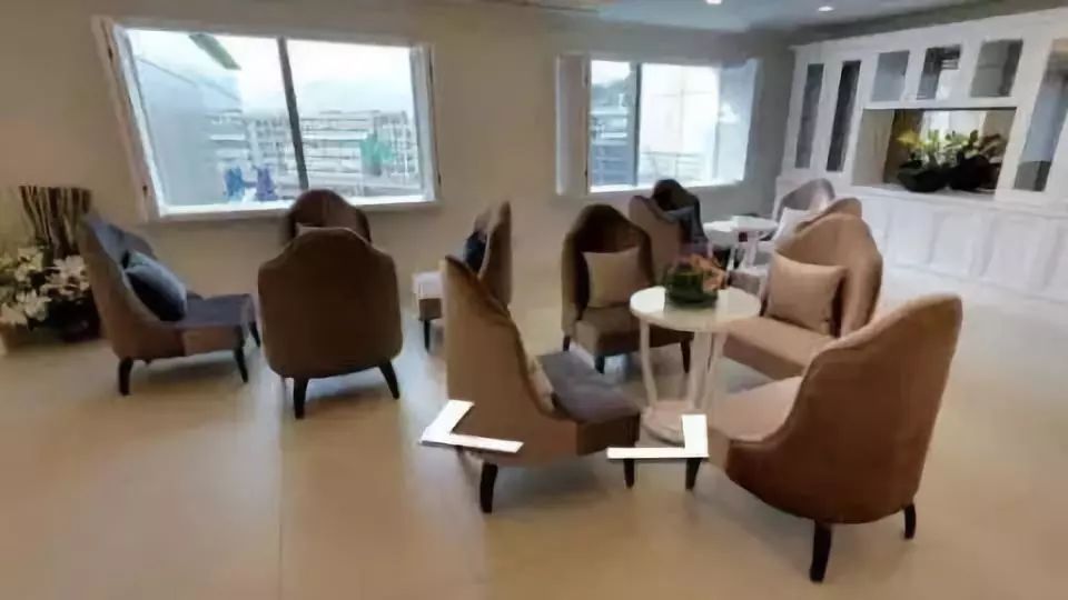 海涛今年结婚？忘年恋港姐闪离？宁静怒怼网友？刘诗诗产房曝光？