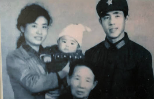 比起李云迪的自甘堕落，“钢琴王子”郎朗的清醒，真叫人佩服