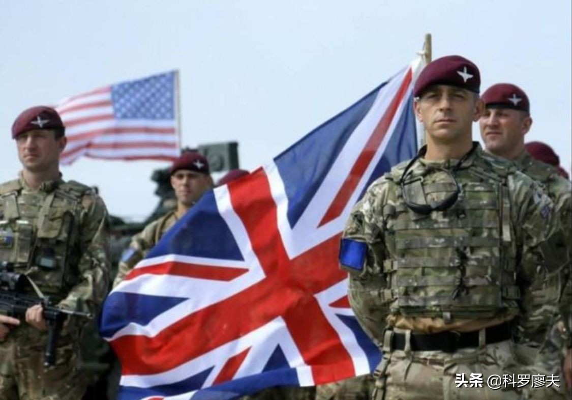 英国表面装成美国小弟，其实幕后黑手不断，更像是美国的老大哥