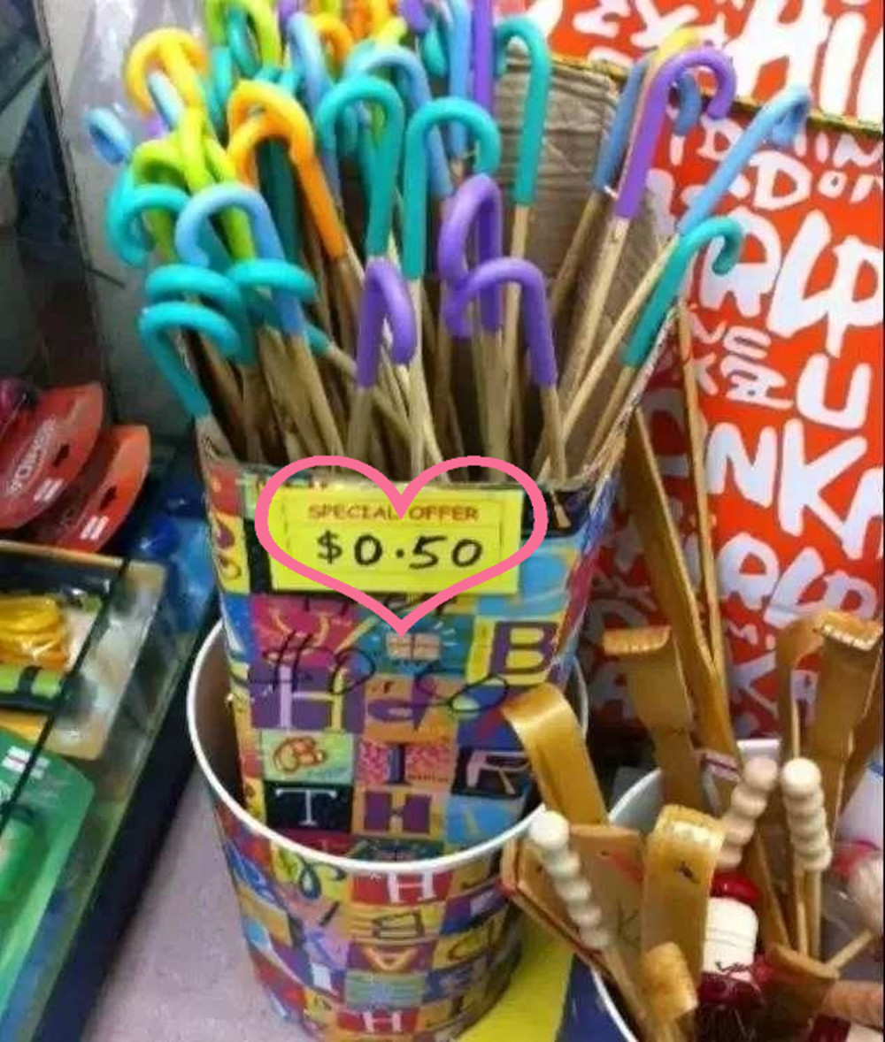 新加坡学生上网课没几天，藤条卖断货，考验亲子关系的时刻到了