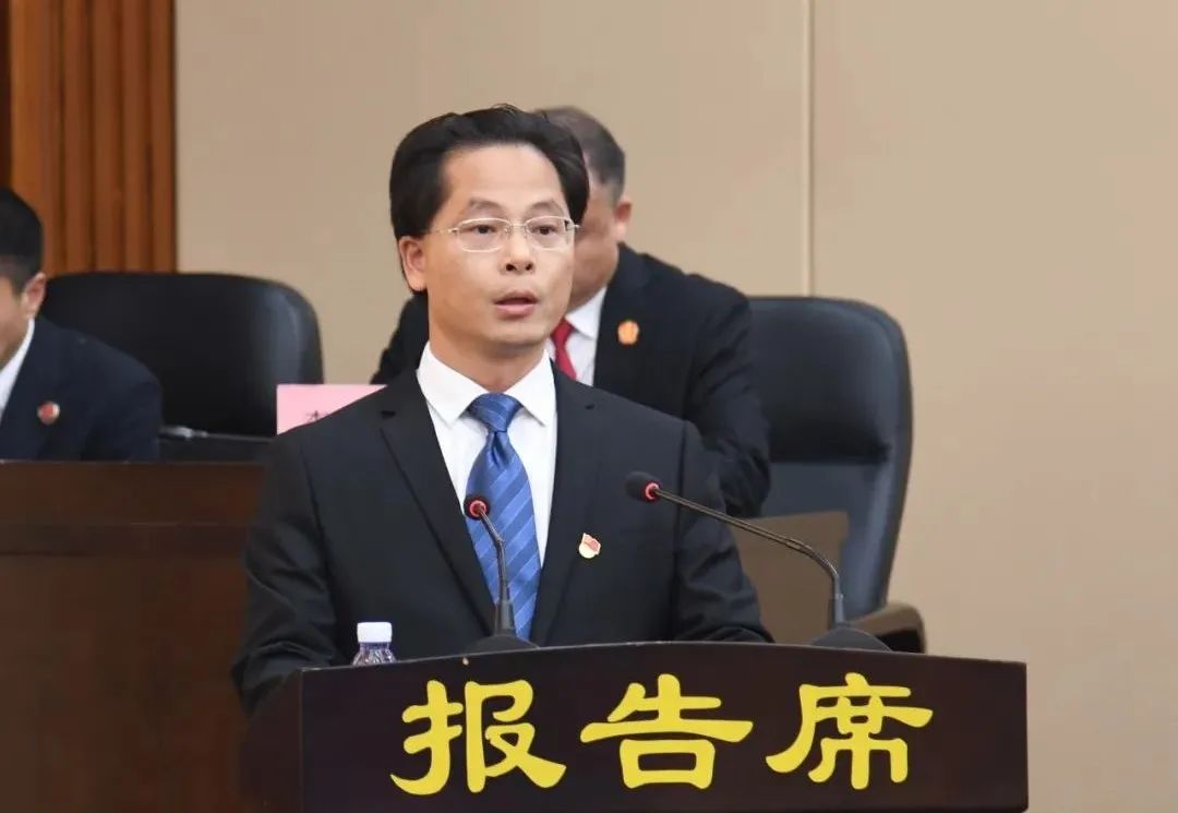 ​市五届人大常委会第四十八次会议举行第一次全体会议