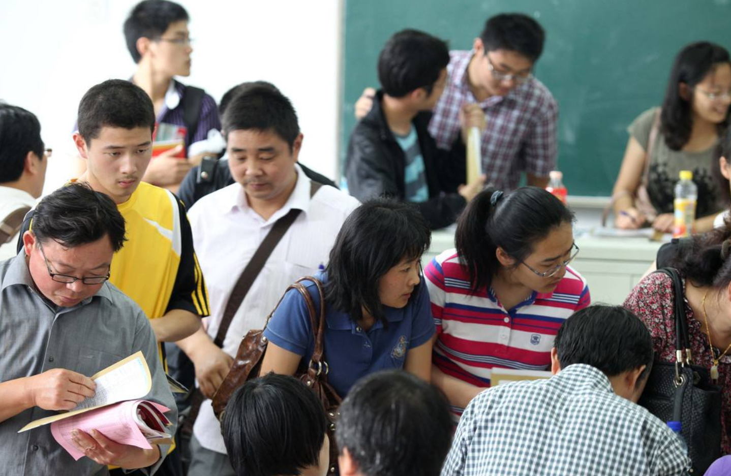 浙江683分考生滑档：志愿填报要合理，切记别过分追求“名校”