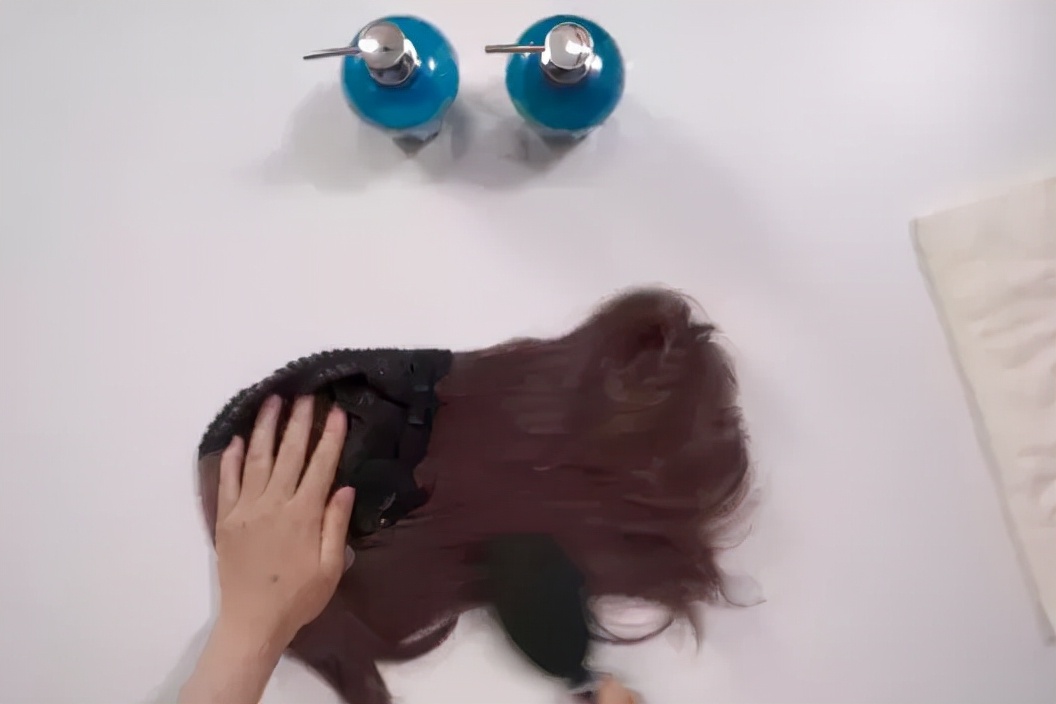 假发怎么洗比较好假发清洗打理的步骤