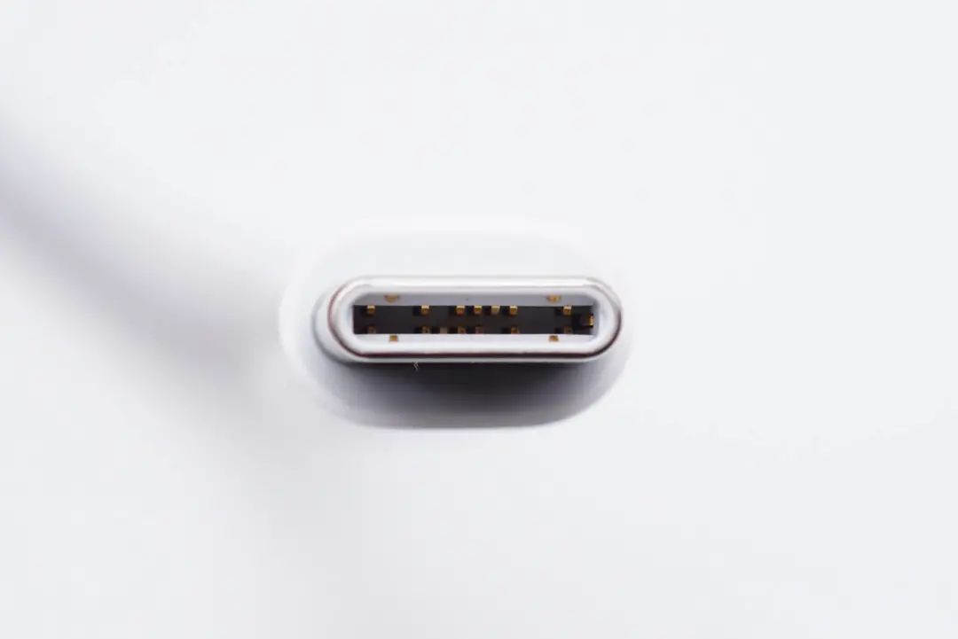 拆解报告：苹果MacBook Pro原装USB-C转MagSafe 3连接线-充电头网