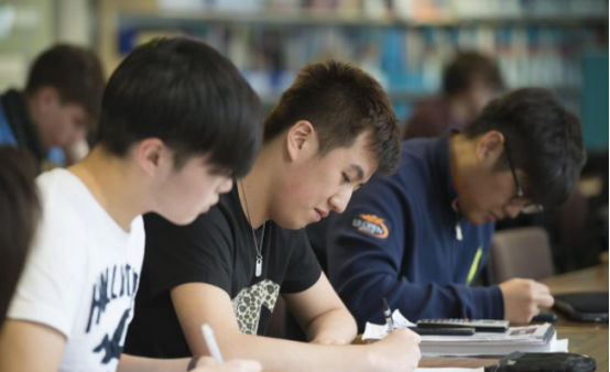 成都一所“野鸡大学”，被人民日报点名，家长们请注意