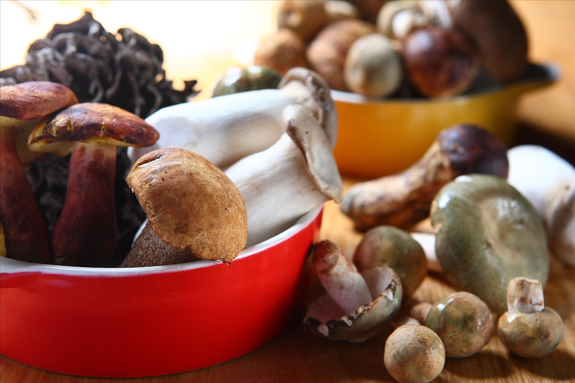 高考期间，饮食很重要，在外就餐牢记“4看3不吃”，以免吃坏肚子