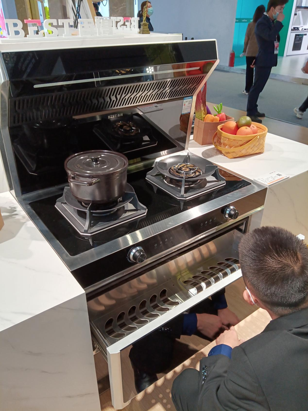 百得集成灶:专研产品 打破传统烟灶企业做集成灶不专业的固有观念