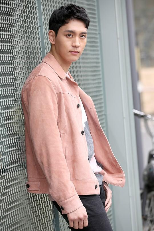 韩国女星朴信惠发文官宣怀孕结婚，将于明年1月22日嫁30岁男星