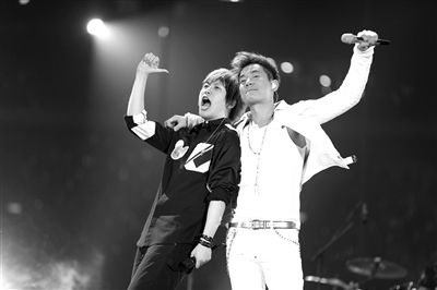 五月天：从无名小卒到超级巨星，没有他可不行