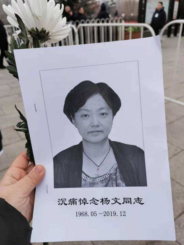 在医院，这5个科室的医生很辛苦，收入却很低