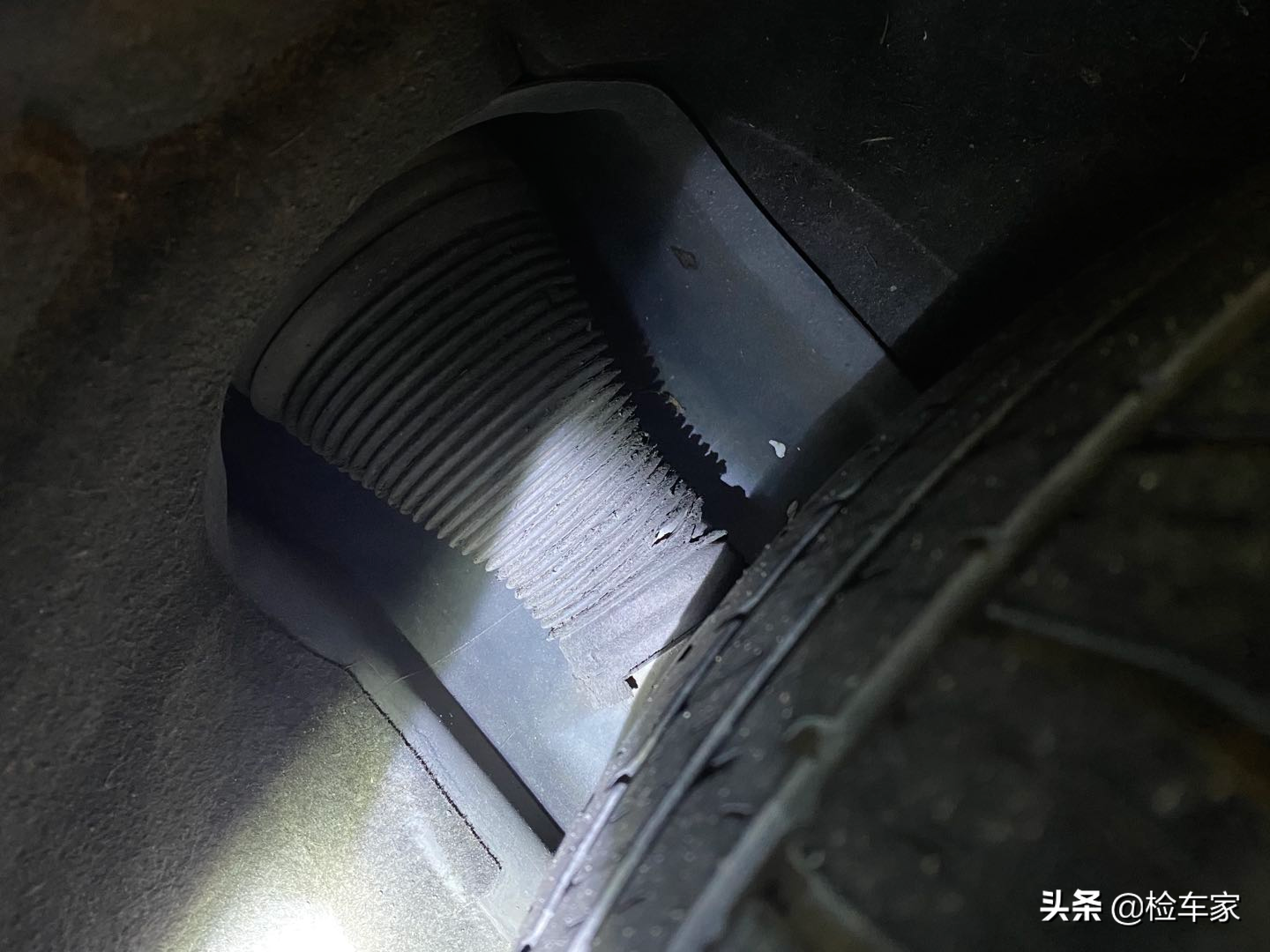 奔驰S级车主来帮忙，这台五年的S320值不值60万？网友：大实话