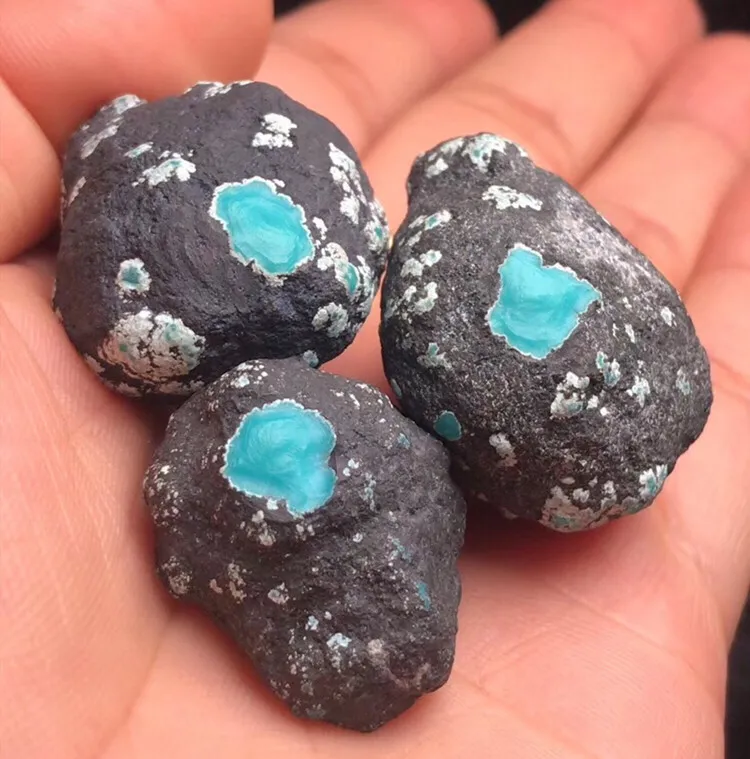 「文玩热」解析原矿喇叭山绿松石