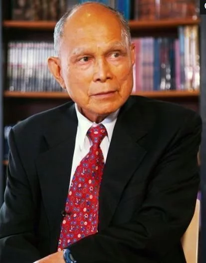 霍英东的正派情史，港圈最抠门的亿万富翁，却爱上3位人间富贵花