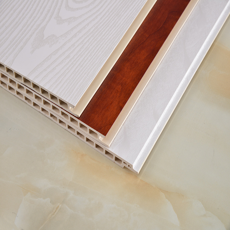 竹木纤维集成墙板主要由竹纤维或木纤维,晶石粉和pvc加工成基材,然后