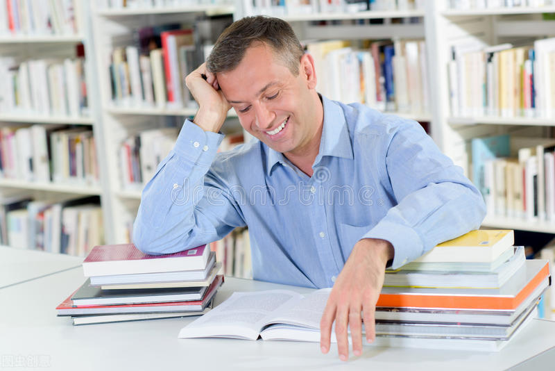 从“三无教授”到诺贝尔奖获得者，屠呦呦除了勤奋还有什么？