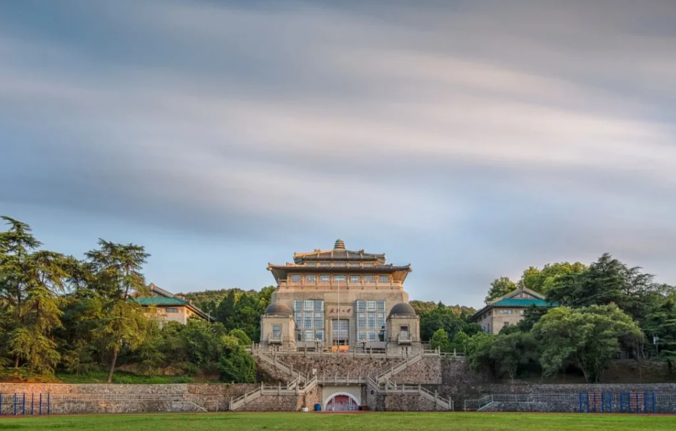 武汉有哪些知名大学？看完想重新再读一次