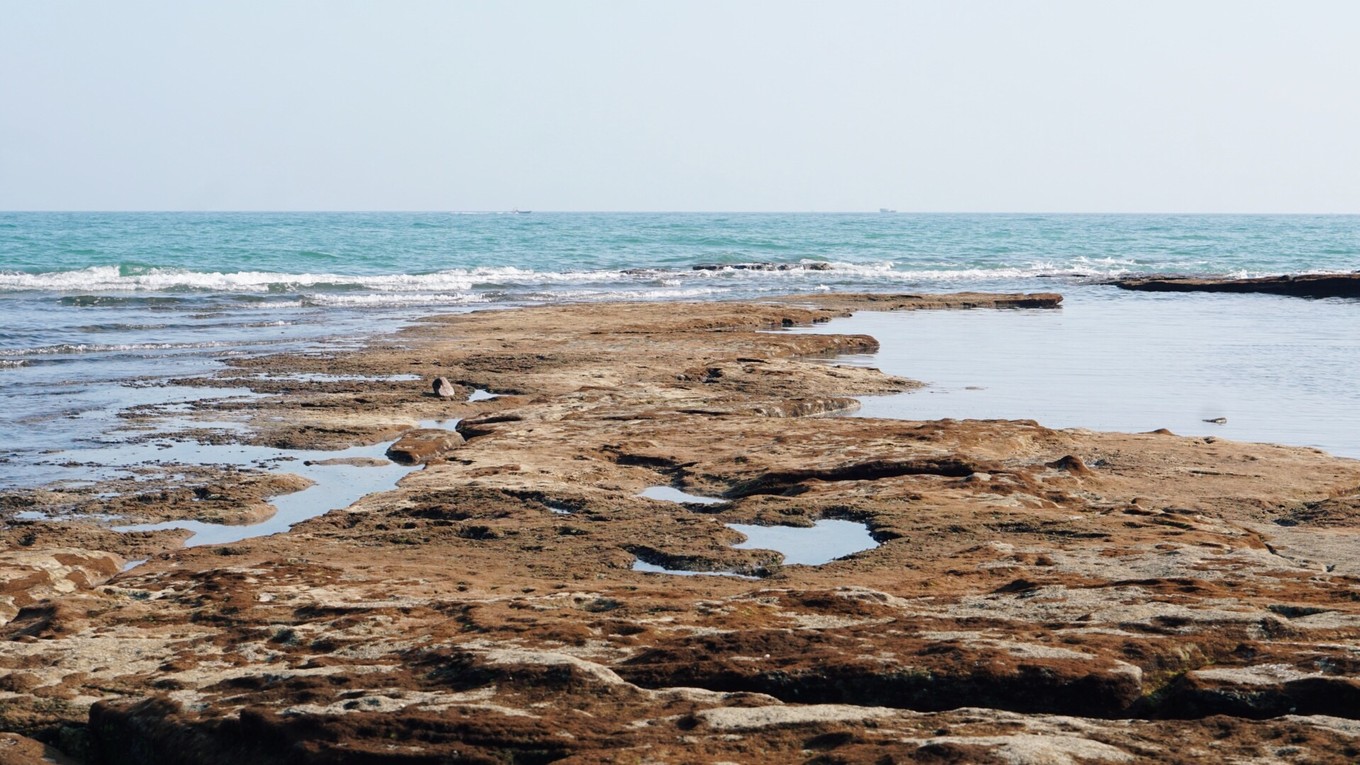 一个人来北海看海了