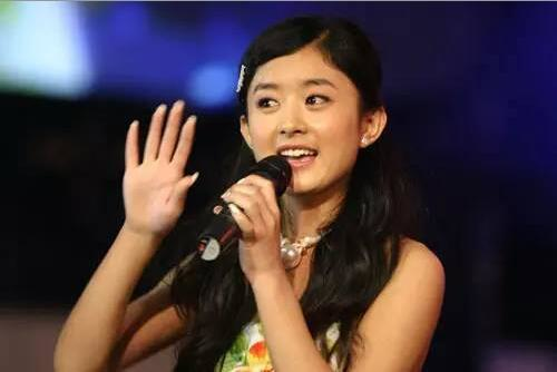 “农村姑娘”赵丽颖的成名史，以及她背后的资本版图