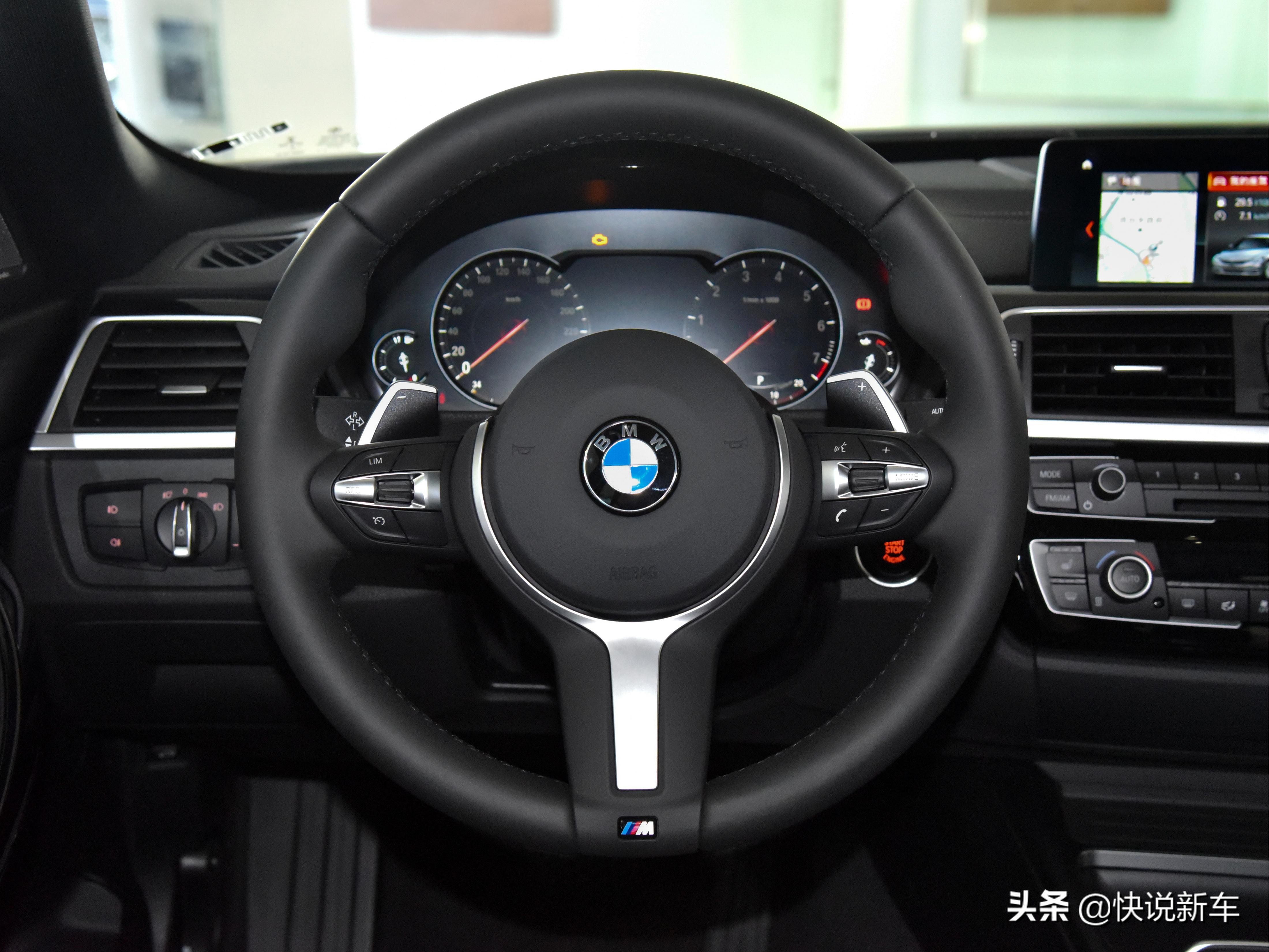 车尾个性后备箱开口大，豪华中型进口轿车，实拍宝马3系GT