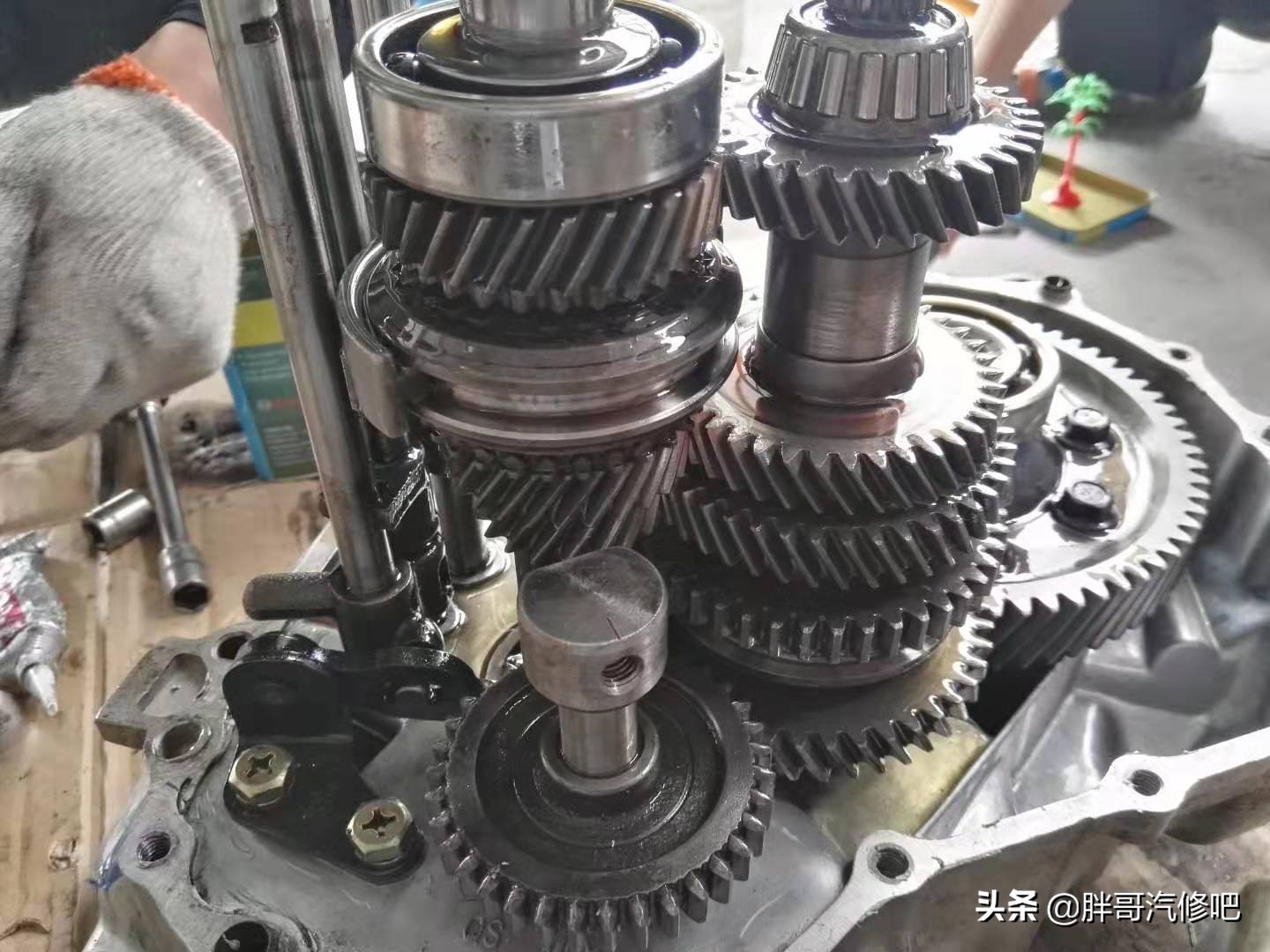损坏的MT变速箱胖哥维修完毕，这应该是最省钱的维修方式