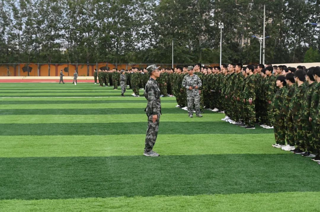 身着迷彩，英姿飒爽！清徐县徐沟中学高一新生军训剪影