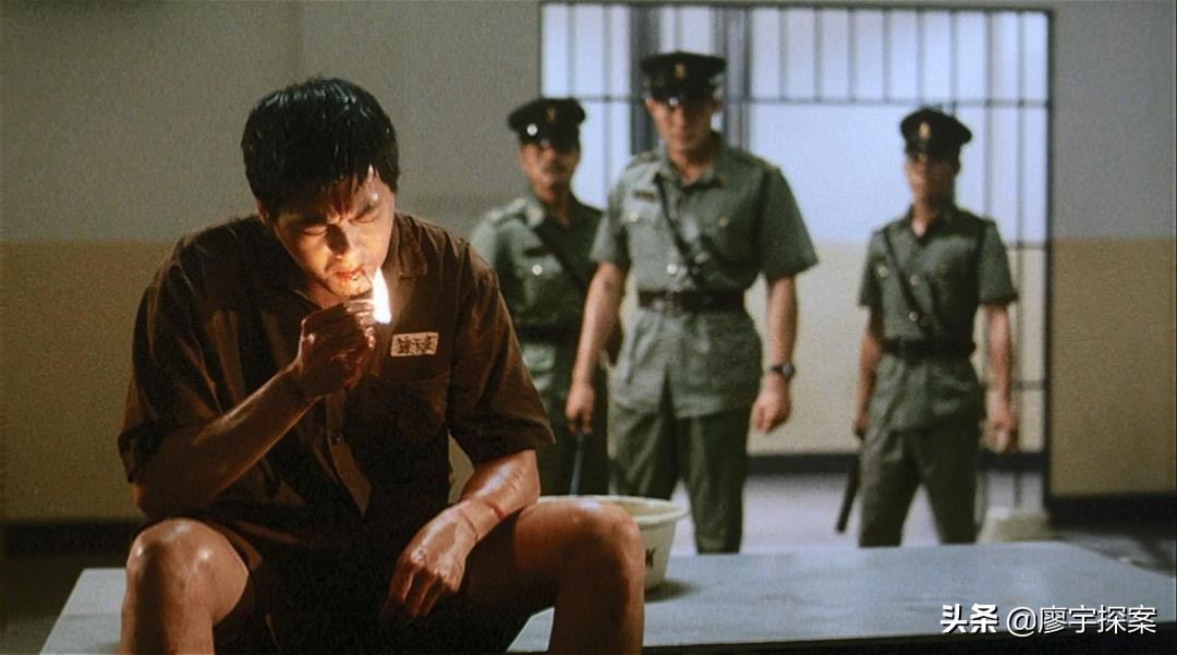 洪金宝也不甘落后,找来刘德华,梁家辉,高捷一起拍了一部《火烧岛》