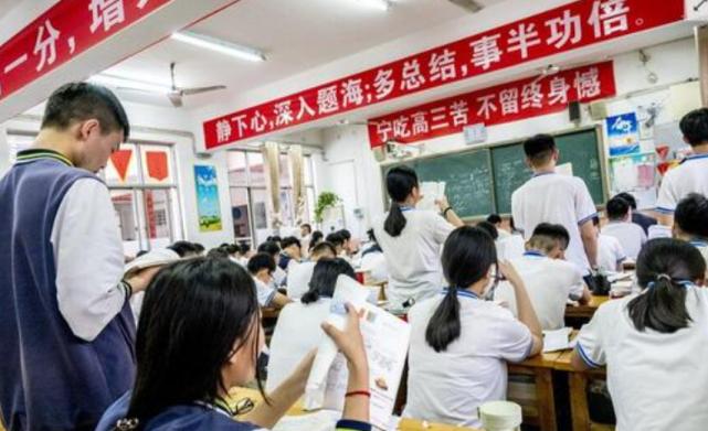 山西最硬核的三所中学，本科上线率高，被本地人称为“清北摇篮”