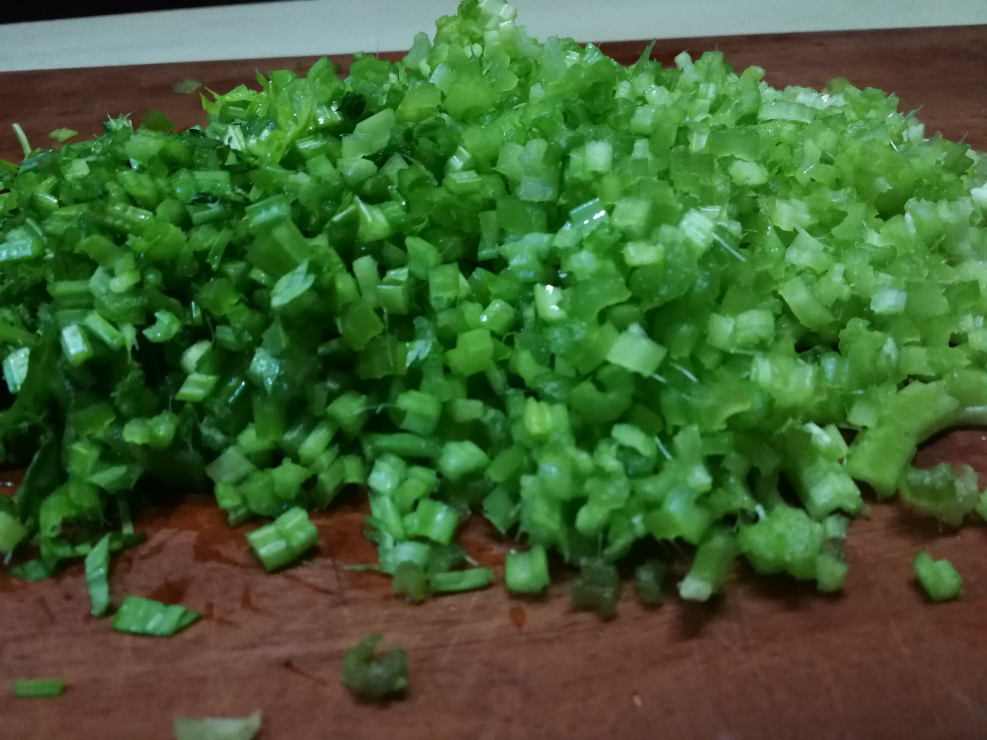 芹菜餡餃子沒有芹菜味？牢記3個訣竅，不僅芹菜味濃，還鮮嫩好吃