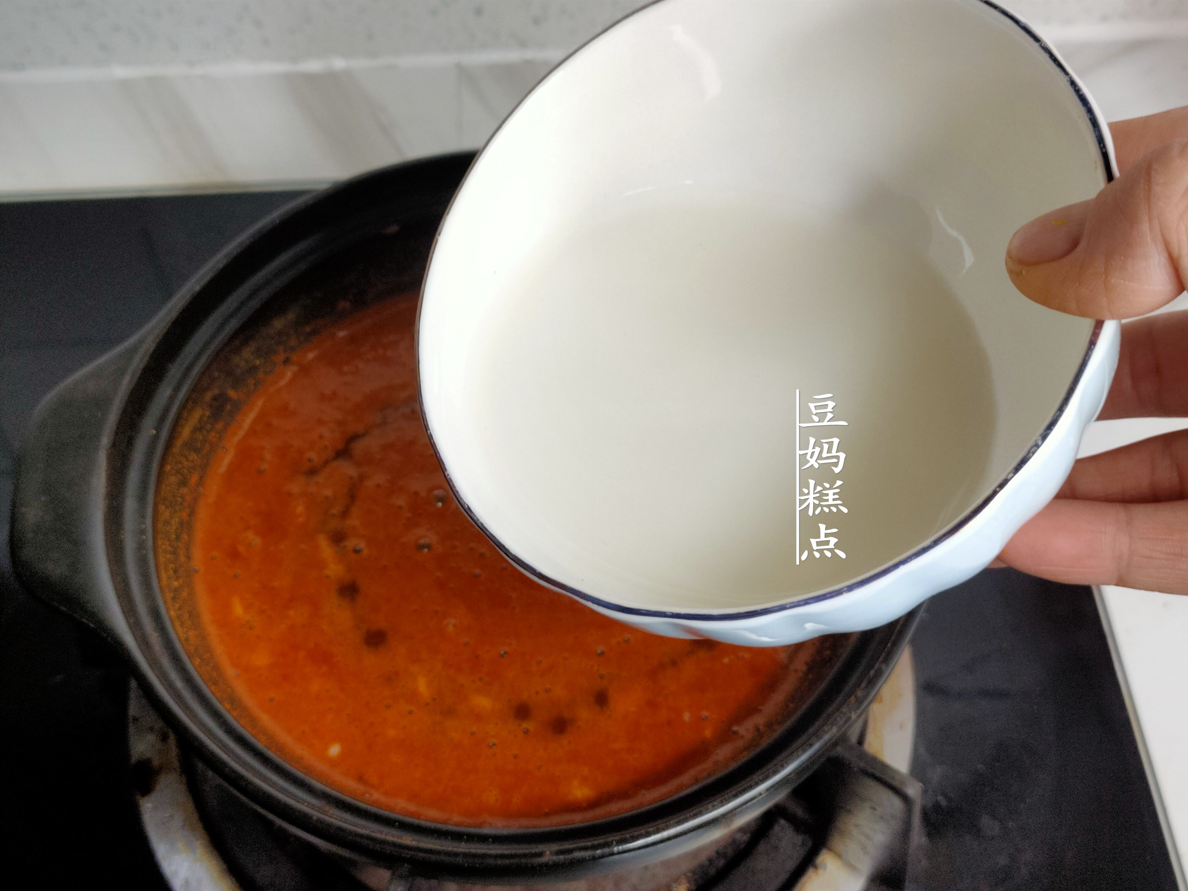 街头小吃，炸豆腐，有人靠它月入过万，做法原来这么简单