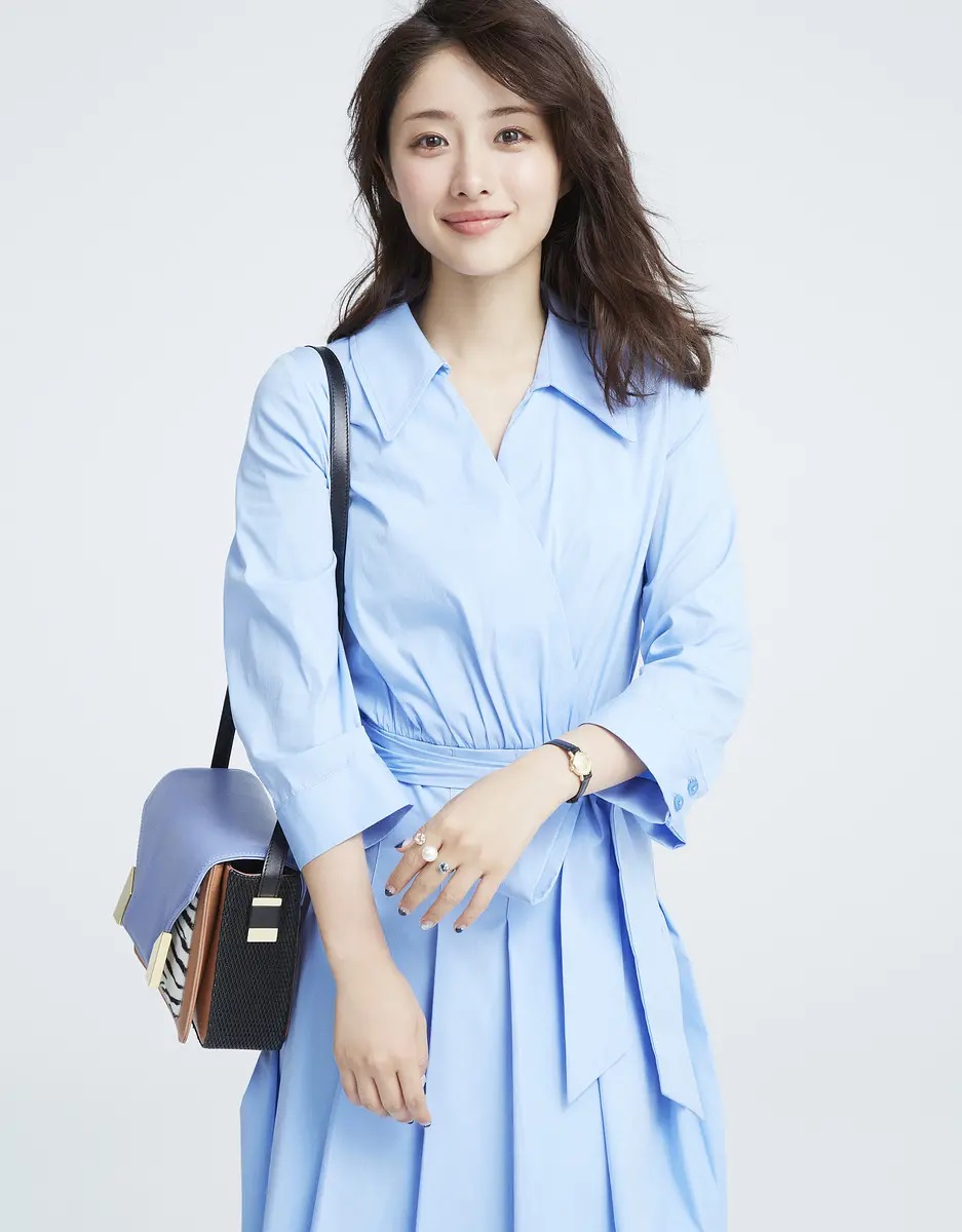 15岁获“完美少女”24岁低谷25岁癌症，石原里美逆袭国民女神