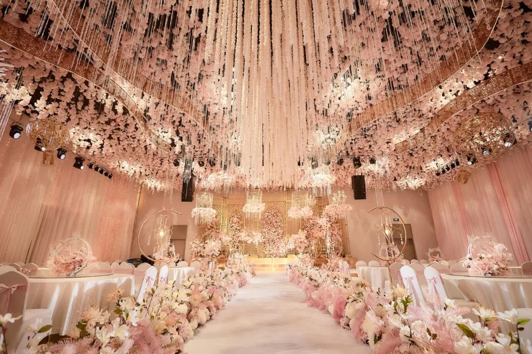 年会预定 | N+1种选择，不如选择一站式宴会服务