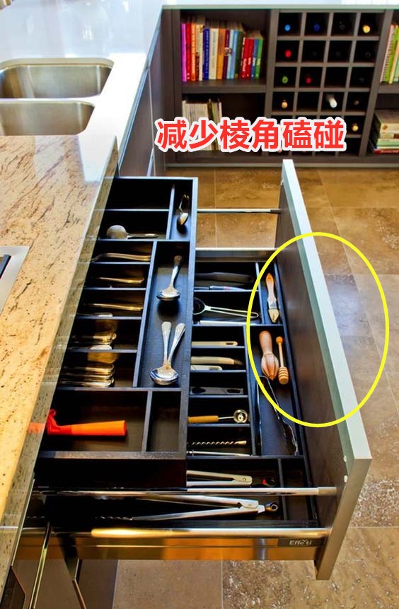 这才是厨房明智的收纳法，1个柜门藏3层抽屉，榨干柜内每1㎡