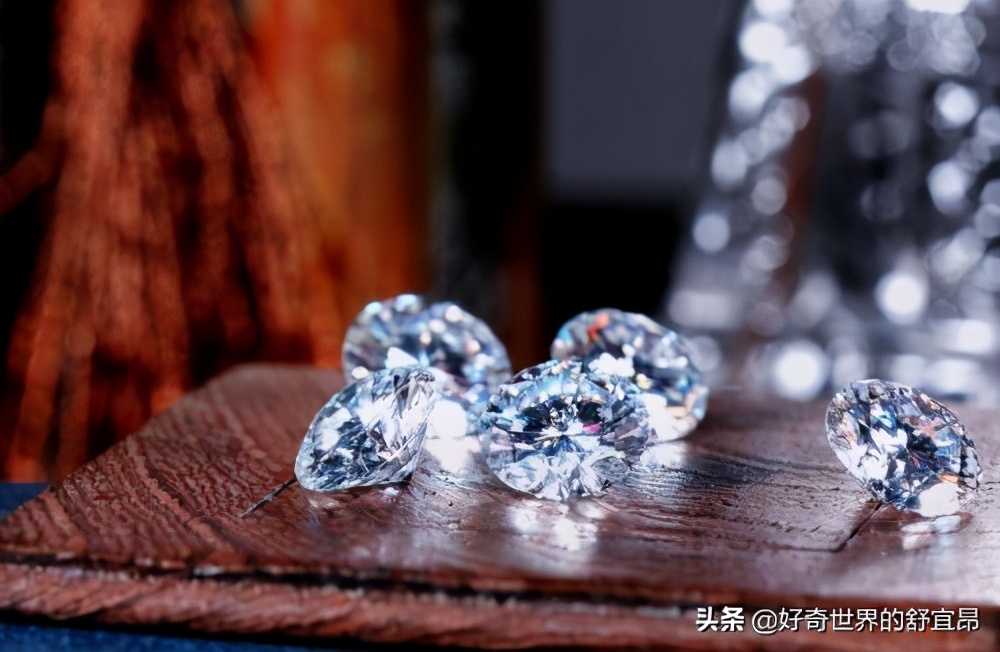 莫桑石和钻石有什么区别（莫桑石和钻石的辨别方法）
