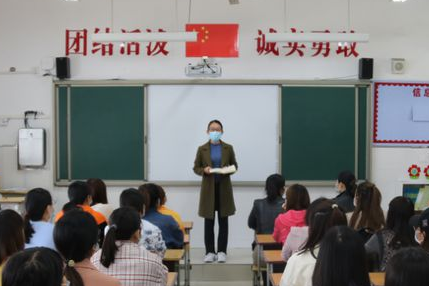 中小学改用“新课桌”，学生上课睡觉或成难题，家长终于能放心了