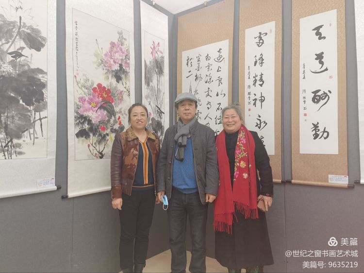 本市热点：抚顺第二届女子书画展拉开帷幕