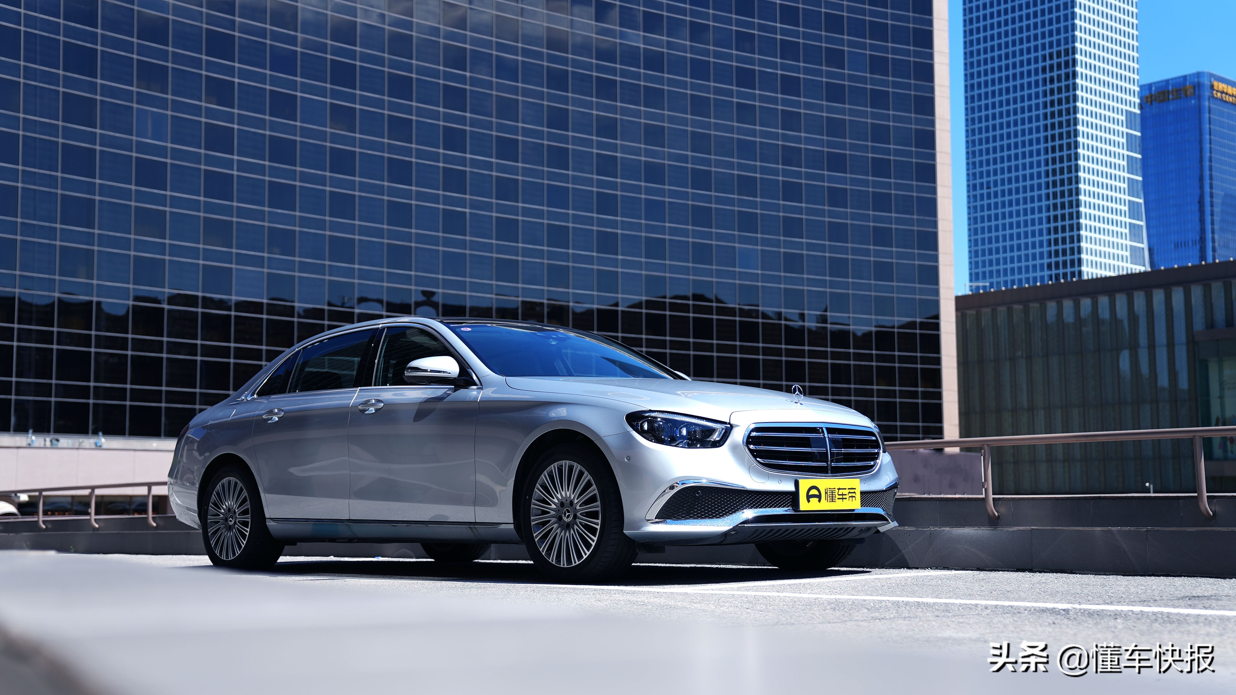 与时俱进的新豪华主义,新款奔驰e级产品解析