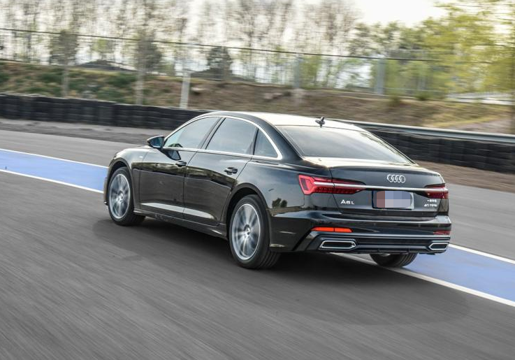 41万提了辆奥迪A6L，开了8630公里，车主一肚子话要说