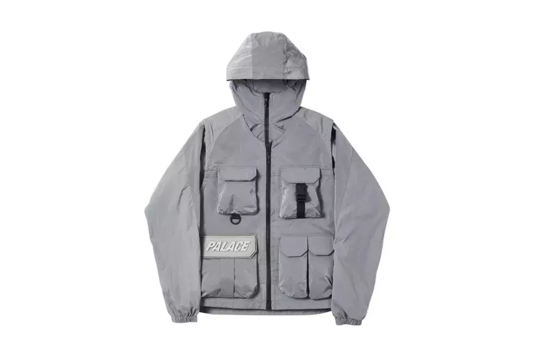 今年买 Supreme 还是 Palace ? 这是个难题
