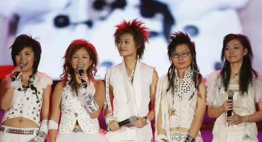 她们惊艳了时光，15位四川籍女星，个个灵气秀美，靠实力雄起