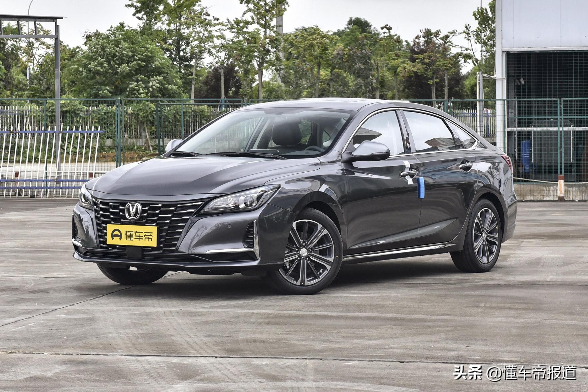 新车 | 换装新蓝鲸1.5T，长安新锐程CC蓝鲸版上市，售9.79万元起
